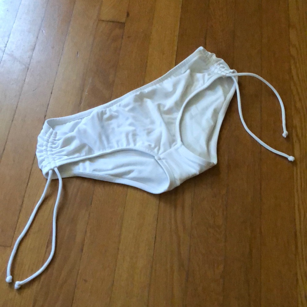 Victoria’s Secret White Bikini Bottoms Tie - M